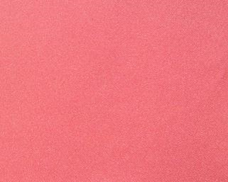 ②人工太陽照明灯で照らしたCoral Pinkのドレープ